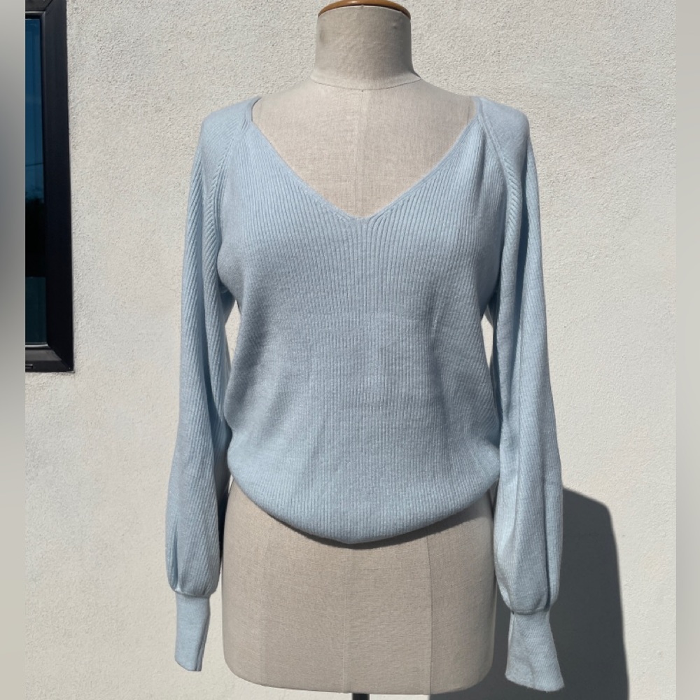 A&F puff sleeve sweater size Medium